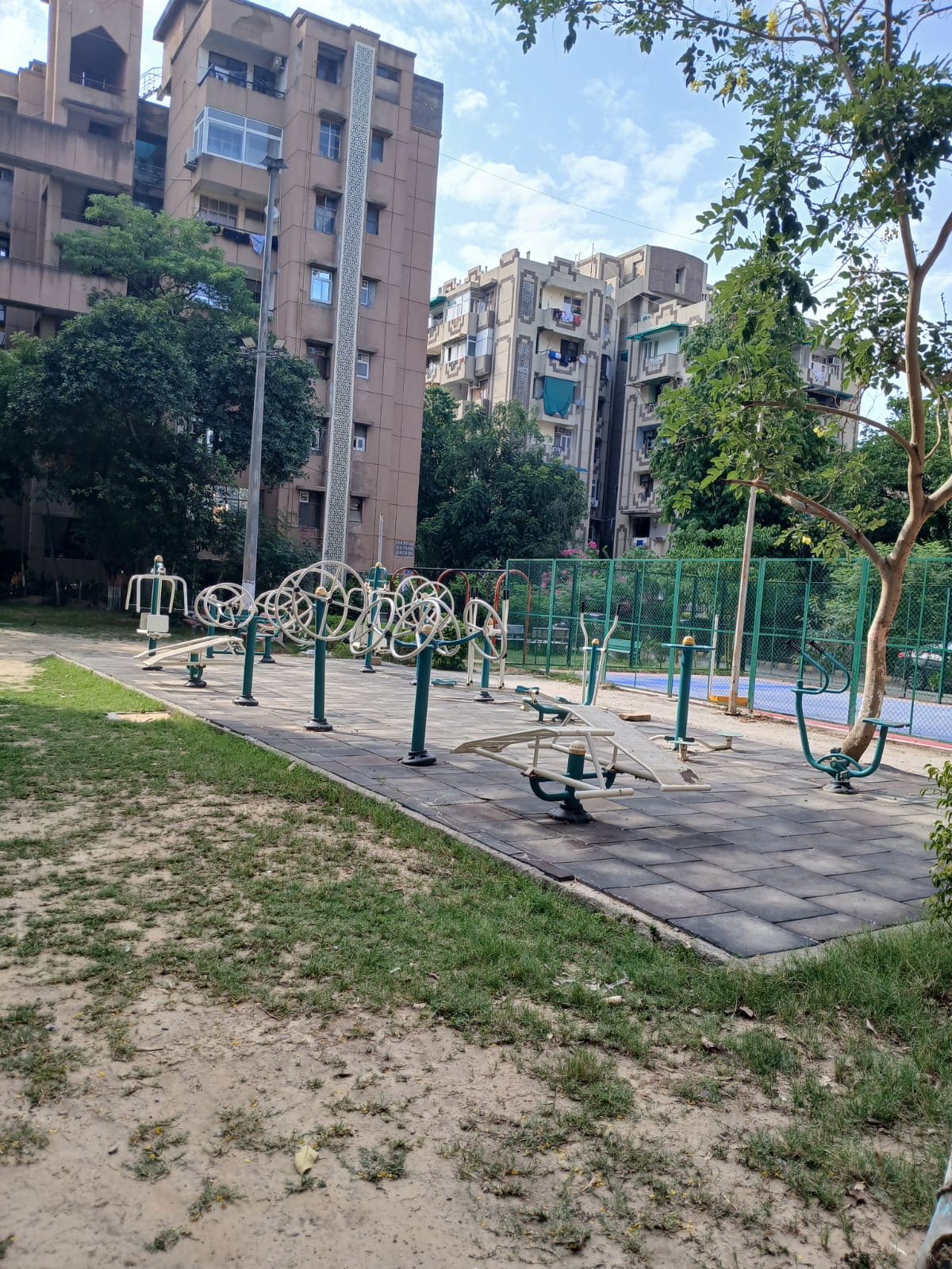 Open gym and garden facilities